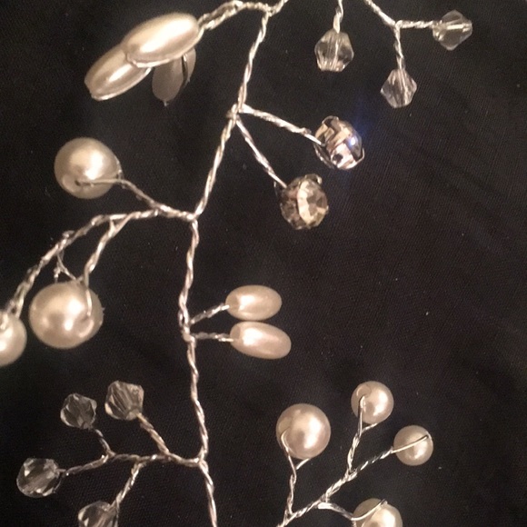 COPY - NWT Hair Garland - Picture 3 of 5